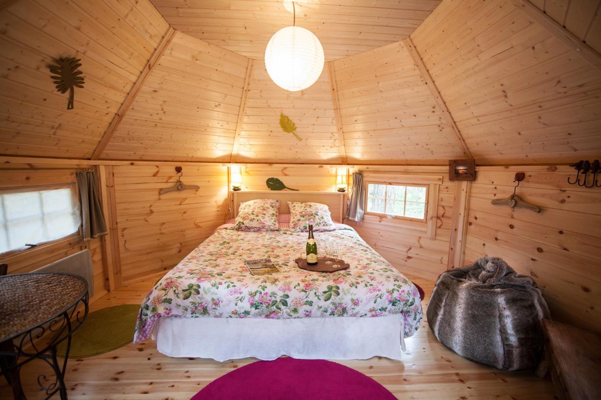 La Roche Aux Fees Bed & Breakfast Lapte Eksteriør bilde